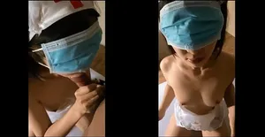 女工作人員照顧糖寶寶，預(yù)防口交疫情